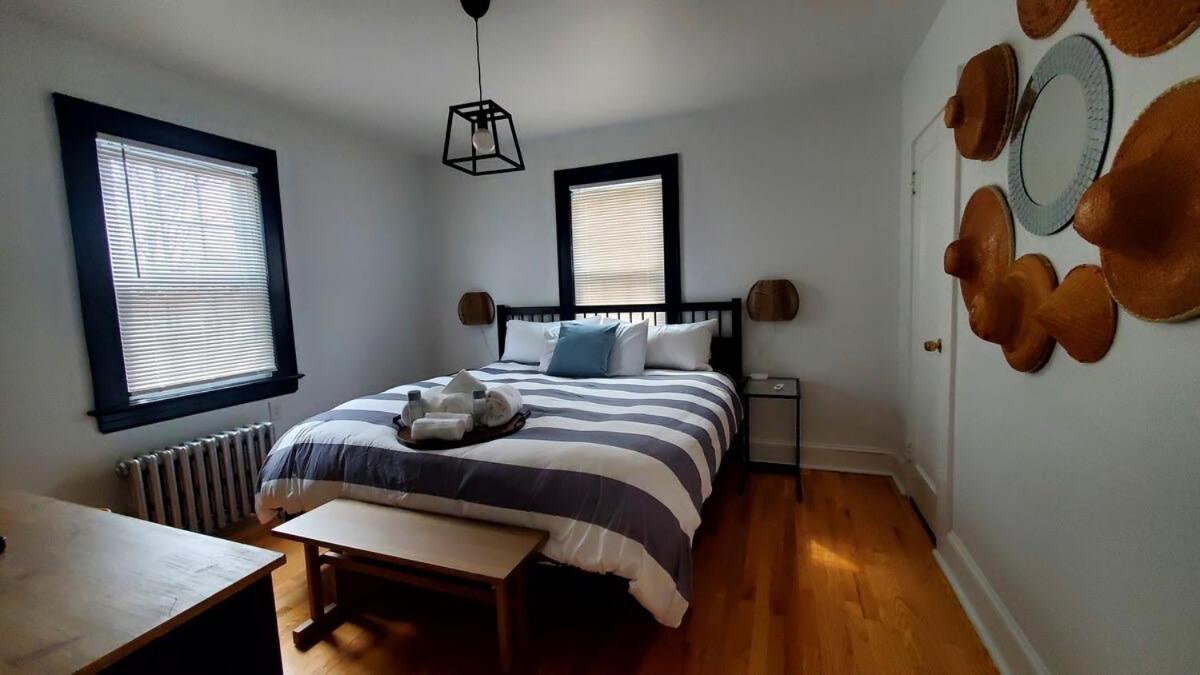 The Blue Sapphire 2Br 2 King Beds & Ample Backyard Apartment Bridgeport Exterior photo