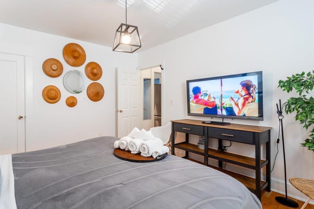 The Blue Sapphire 2Br 2 King Beds & Ample Backyard Apartment Bridgeport Exterior photo