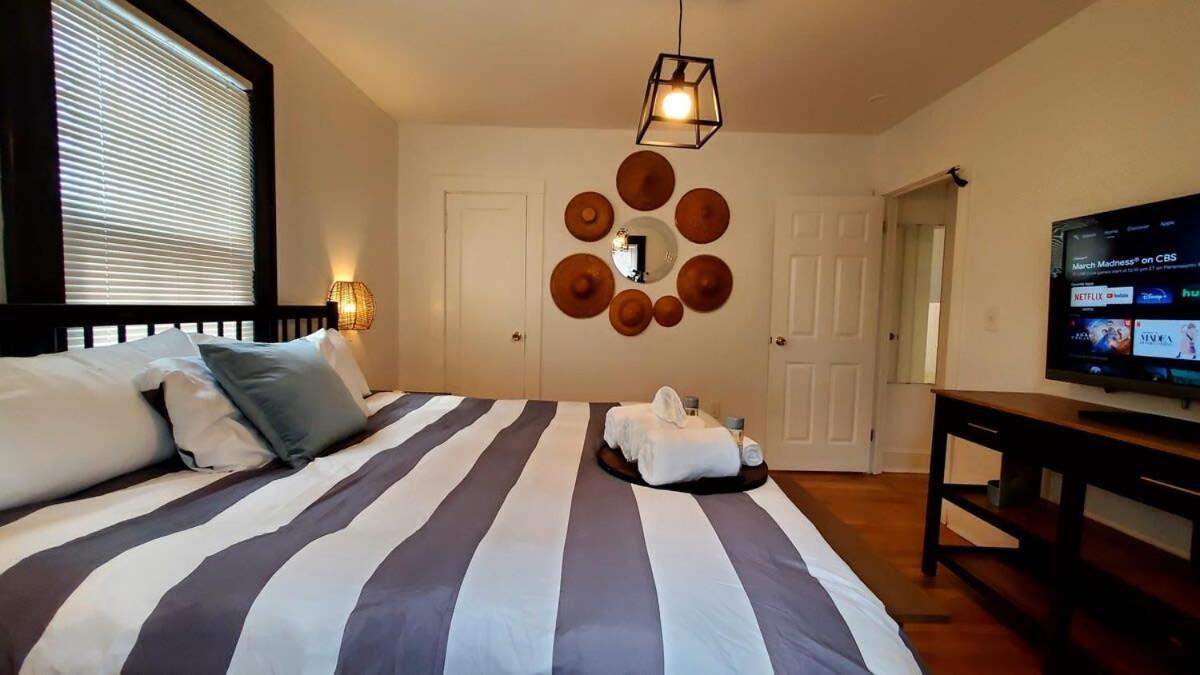 The Blue Sapphire 2Br 2 King Beds & Ample Backyard Apartment Bridgeport Exterior photo
