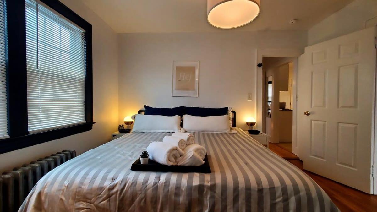 The Blue Sapphire 2Br 2 King Beds & Ample Backyard Apartment Bridgeport Exterior photo