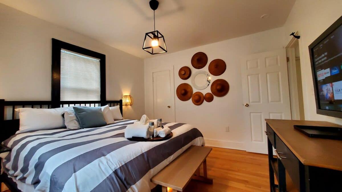 The Blue Sapphire 2Br 2 King Beds & Ample Backyard Apartment Bridgeport Exterior photo