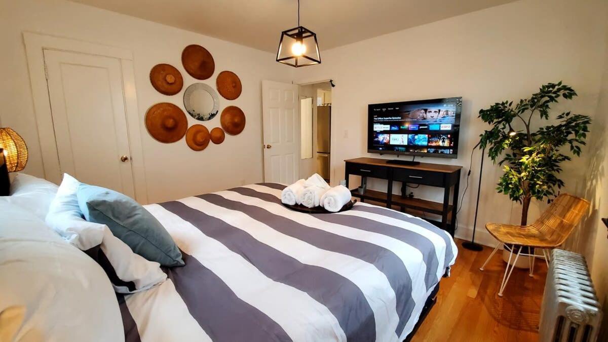 The Blue Sapphire 2Br 2 King Beds & Ample Backyard Apartment Bridgeport Exterior photo